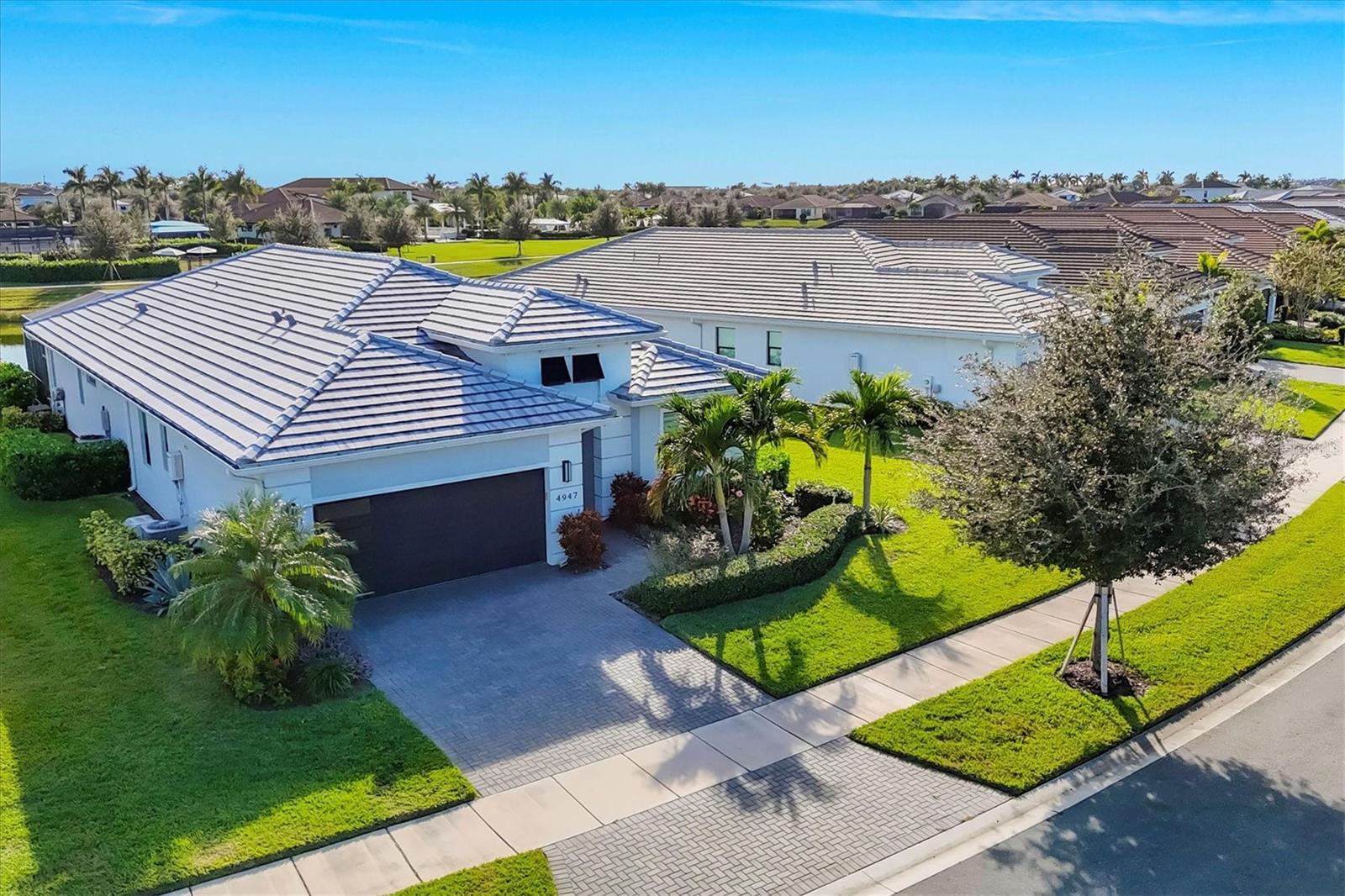 4947 SURFSIDE CIRCLE