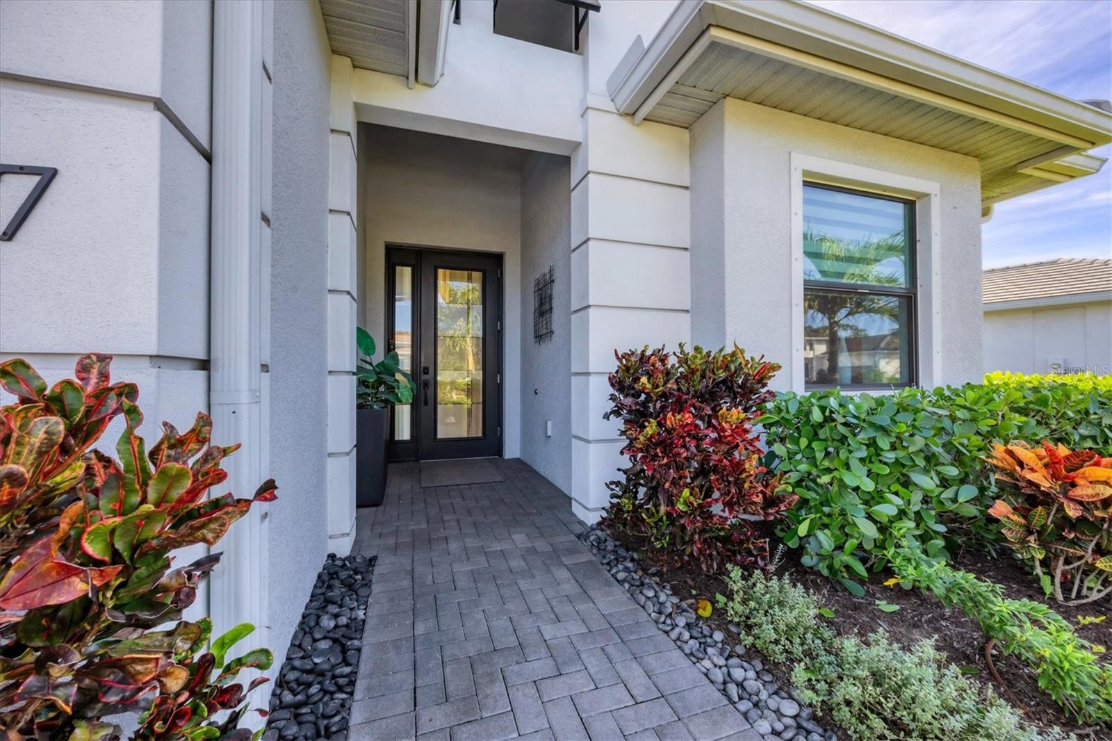 4947 SURFSIDE CIRCLE