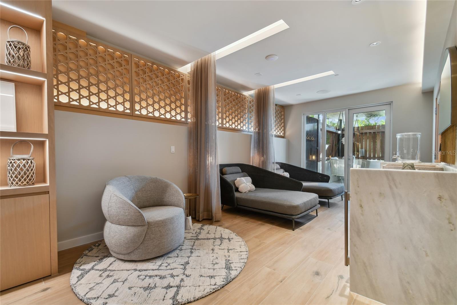 SERENA BY THE SEA - Residential