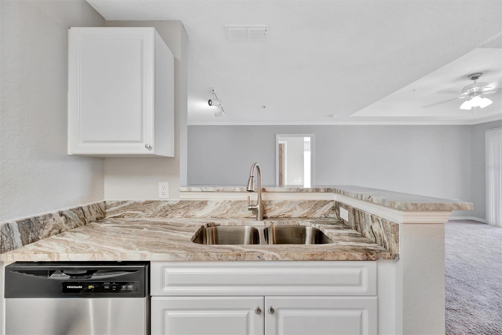 THE ENCLAVE AT RICHMOND PLACE - Residential