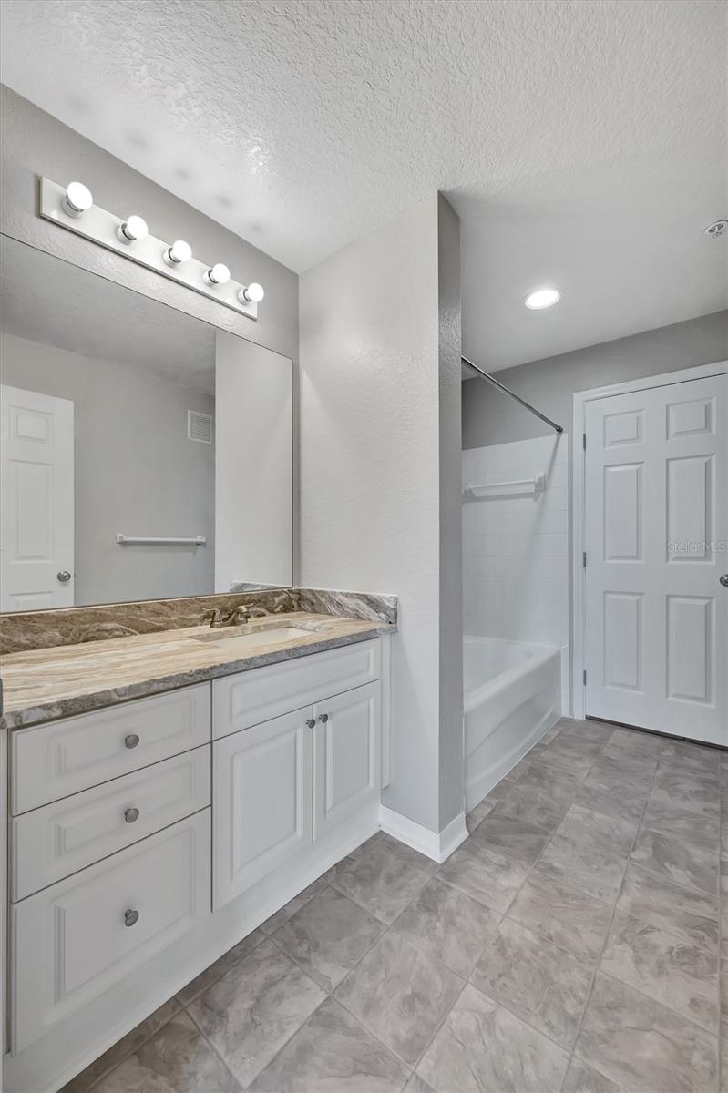 THE ENCLAVE AT RICHMOND PLACE - Residential