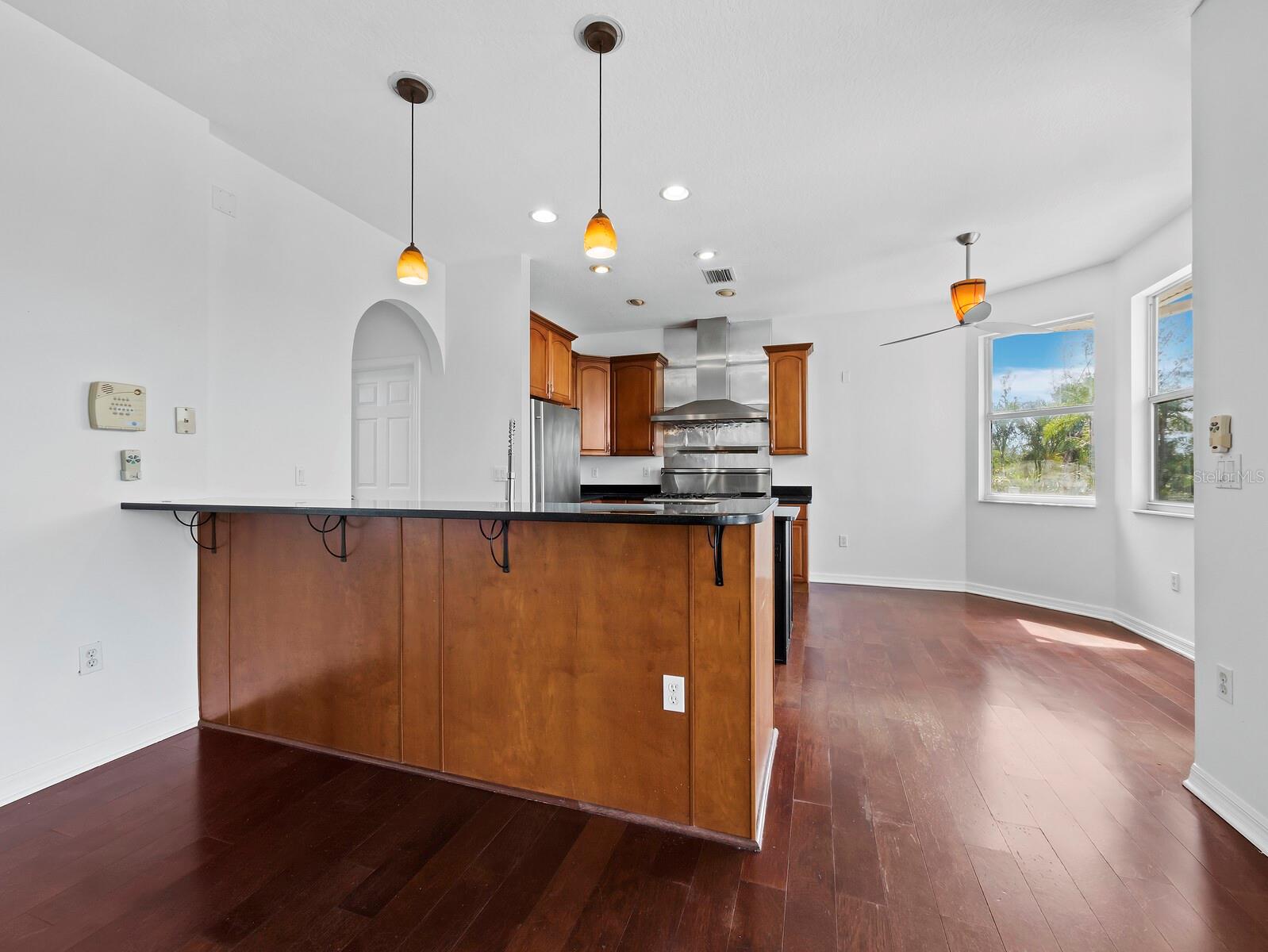 LONG LT - Residential