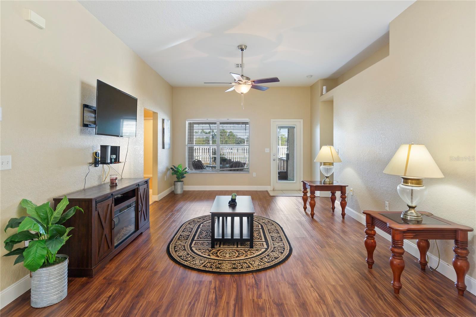 SHERMAN HILLS SEC 1 - Residential