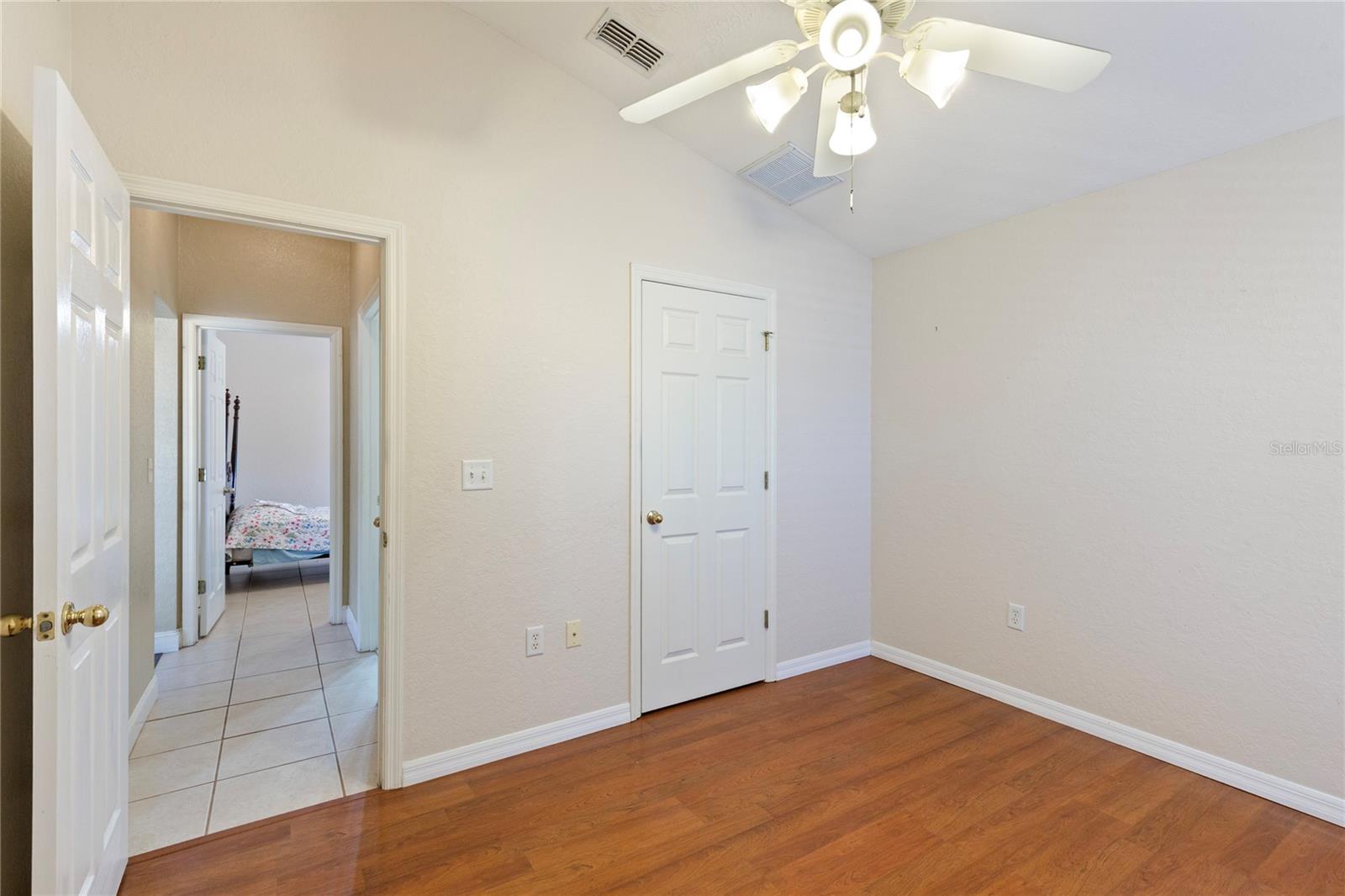 SHERMAN HILLS SEC 1 - Residential