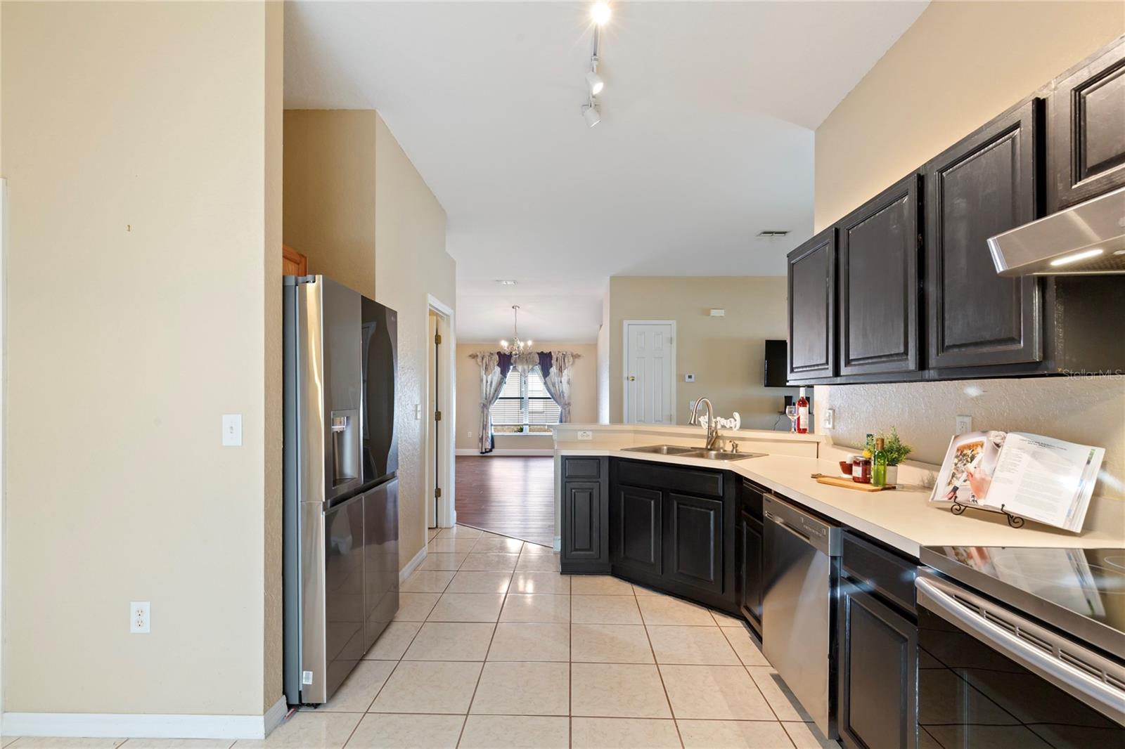 SHERMAN HILLS SEC 1 - Residential