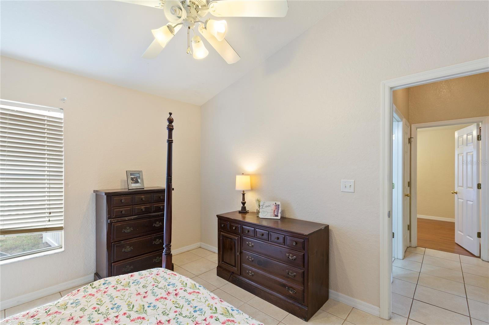 SHERMAN HILLS SEC 1 - Residential