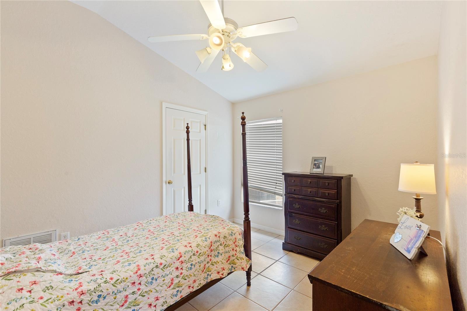 SHERMAN HILLS SEC 1 - Residential