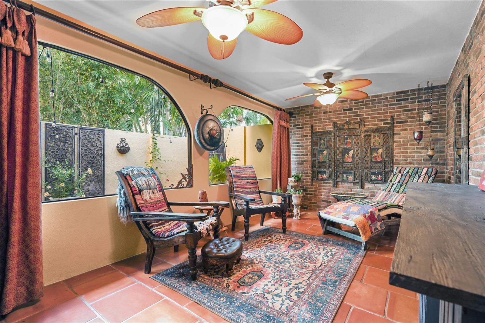 SARASOTA BEACH - Residential