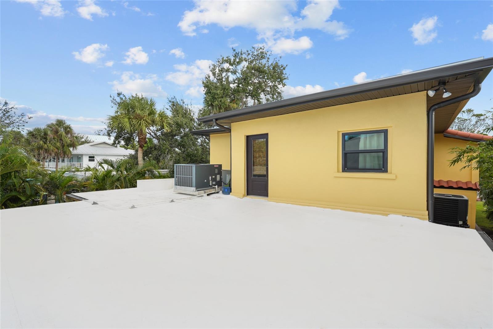 SARASOTA BEACH - Residential