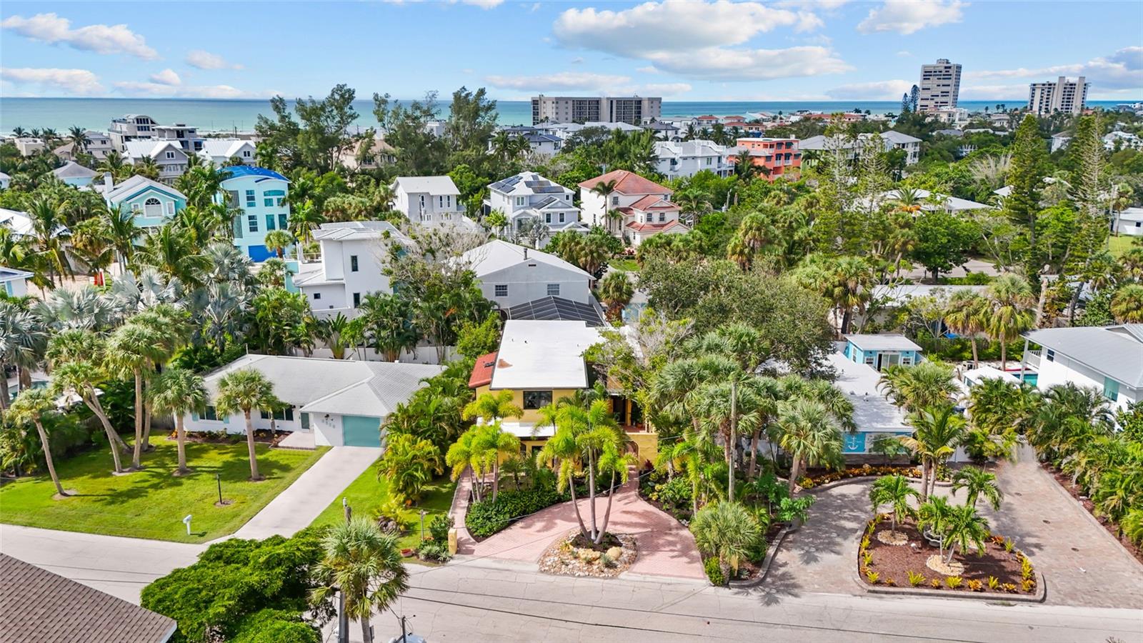 SARASOTA BEACH - Residential
