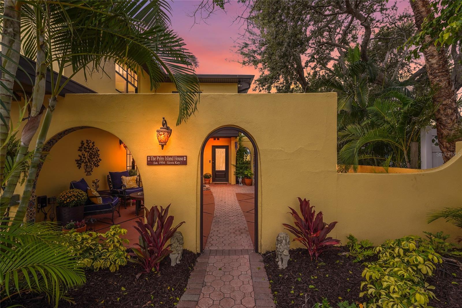 SARASOTA BEACH - Residential
