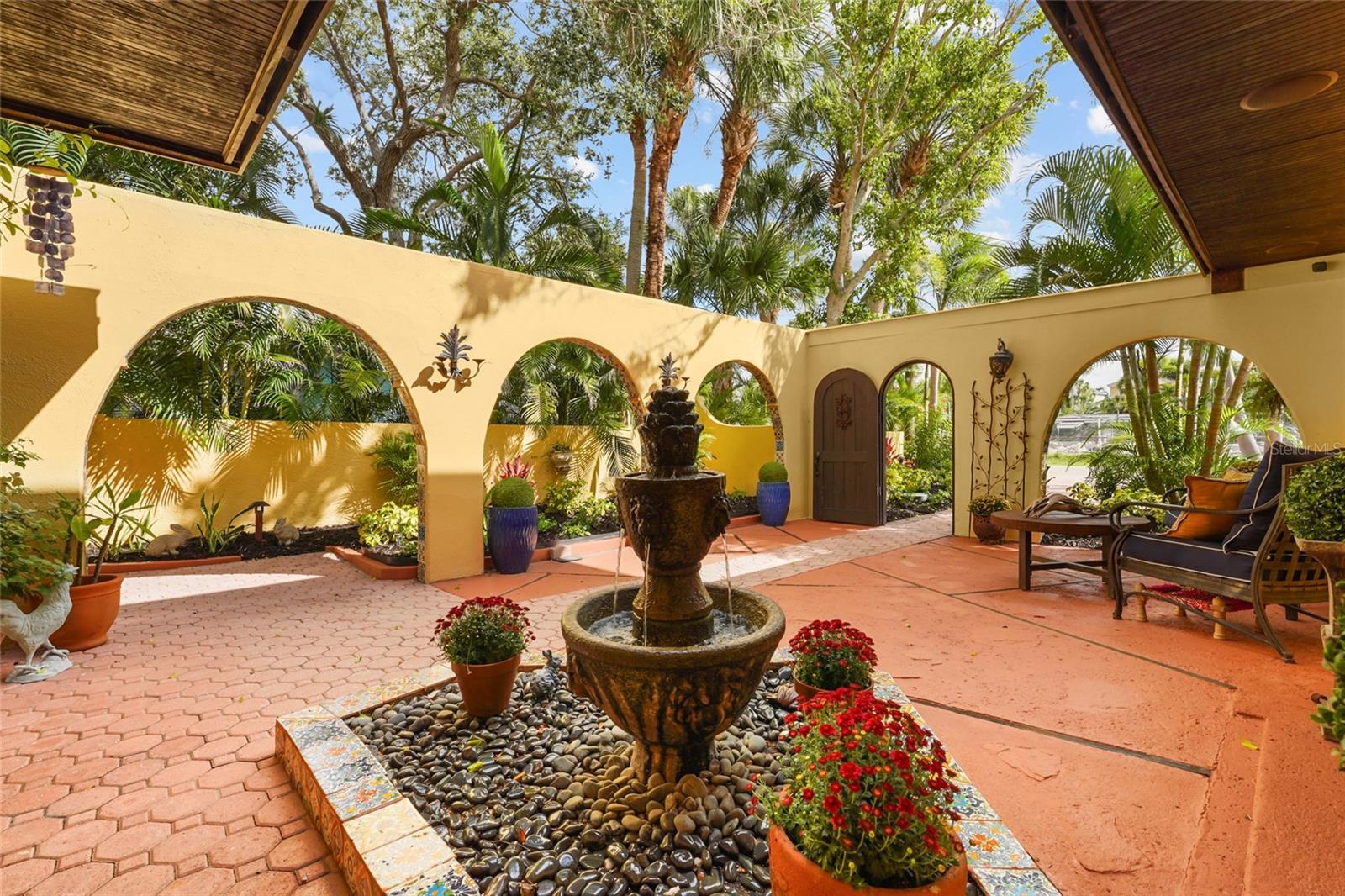 SARASOTA BEACH - Residential