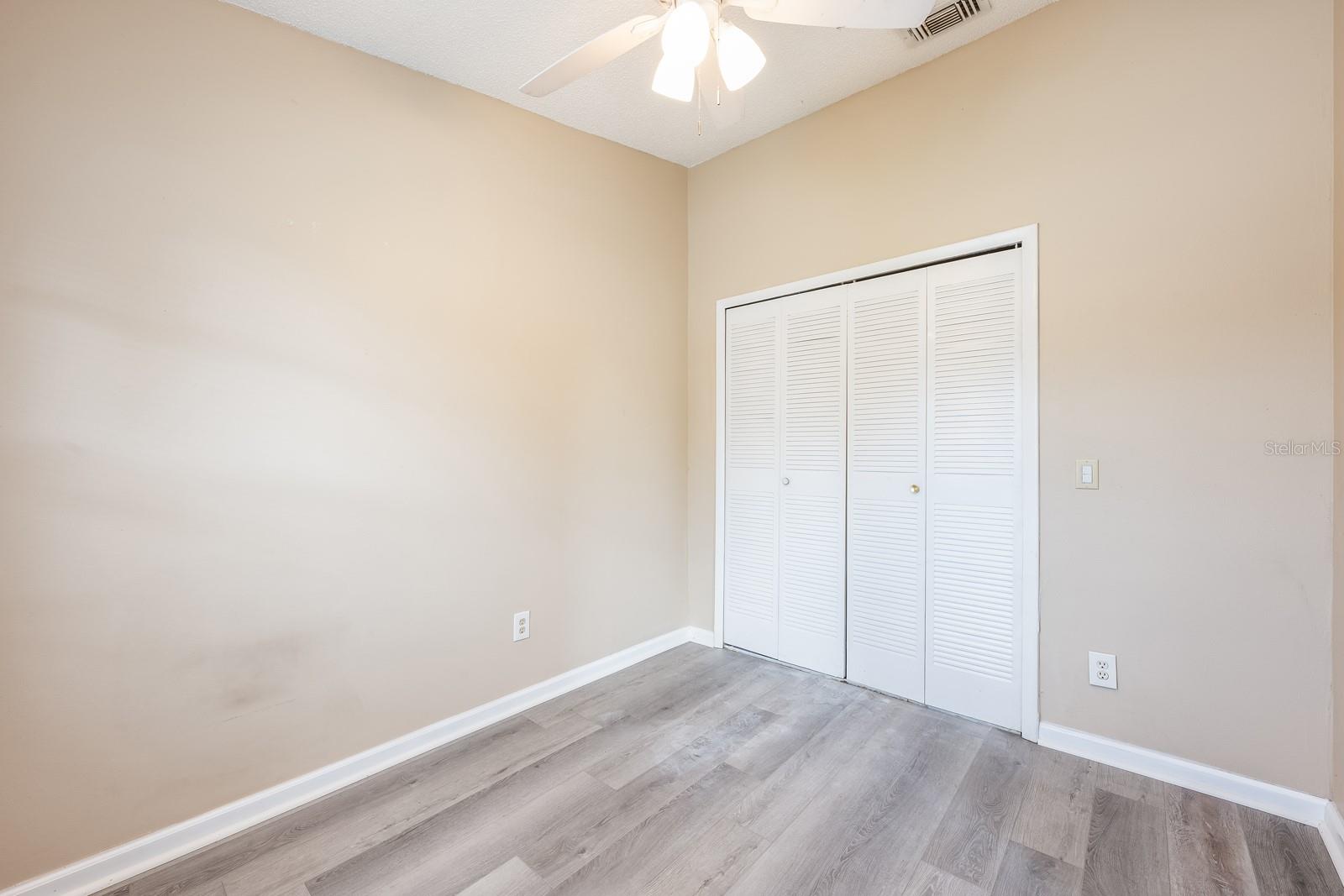 ROYAL MANOR VILLAS - Residential