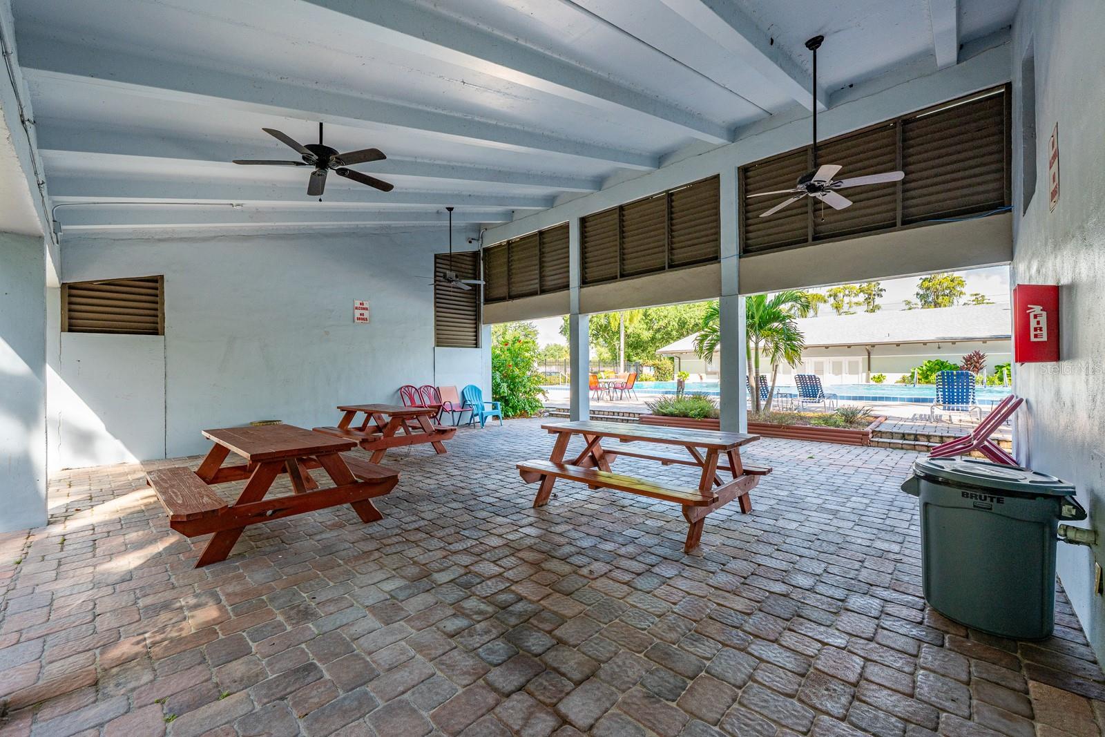 ROYAL MANOR VILLAS - Residential