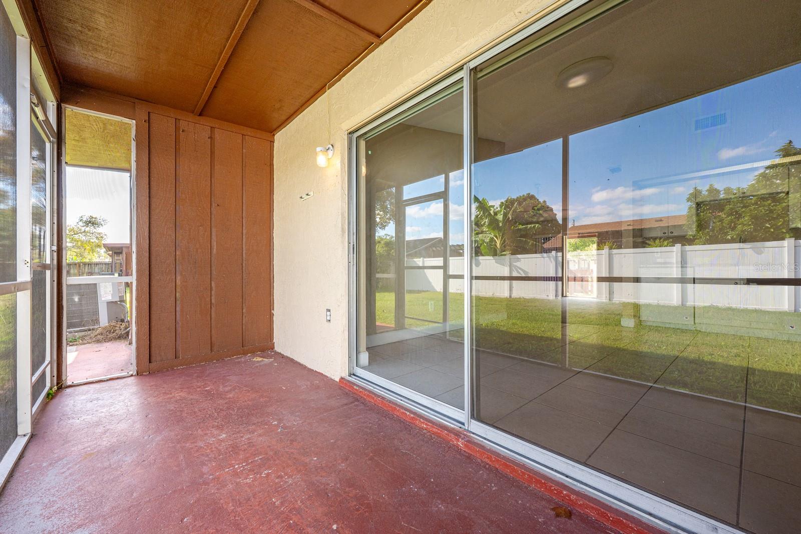 ROYAL MANOR VILLAS - Residential