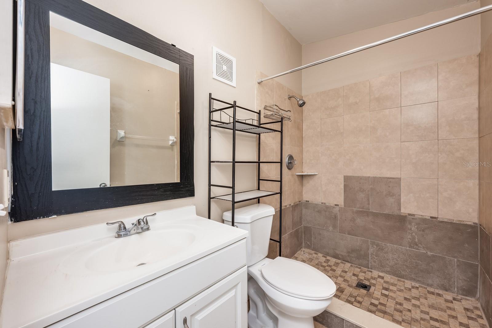 ROYAL MANOR VILLAS - Residential