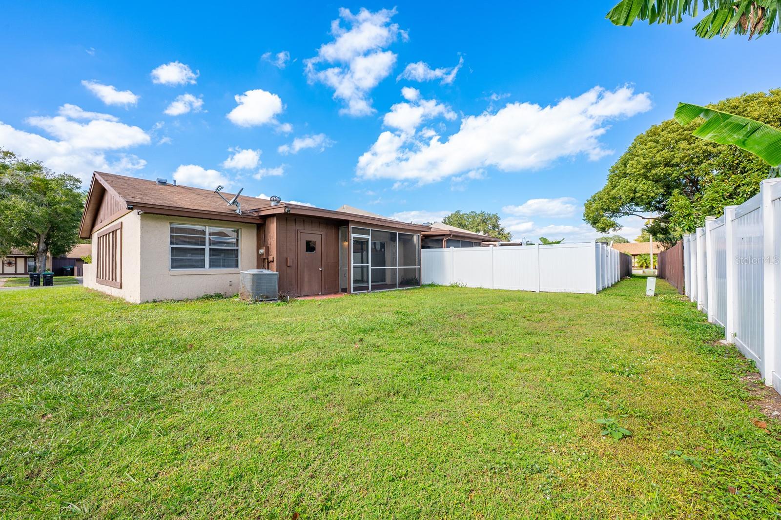 ROYAL MANOR VILLAS - Residential