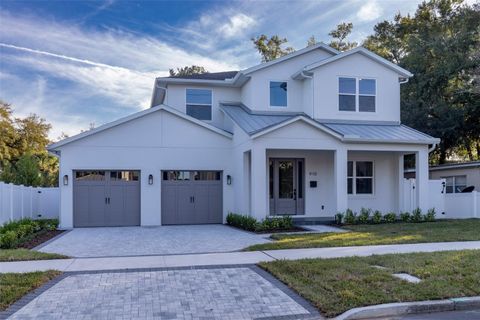 Photo of 910 Golfview Street, Orlando, FL 32804 (MLS # O6357868)