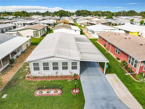 A home in WINTER HAVEN