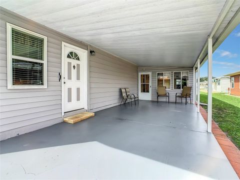 A home in WINTER HAVEN