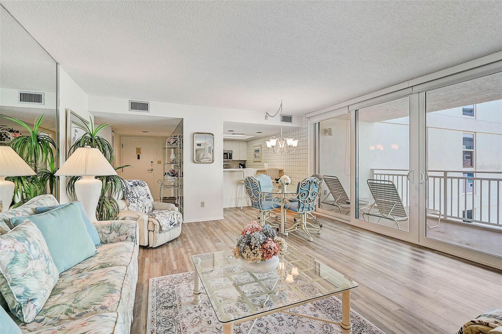 HOUSE SUN - Residential