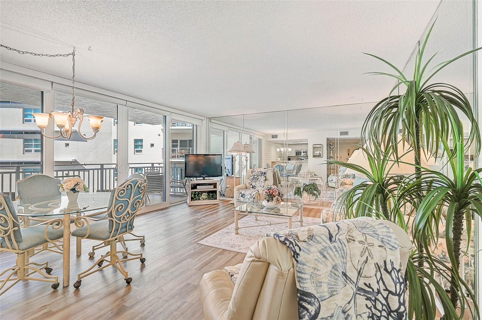 HOUSE SUN - Residential