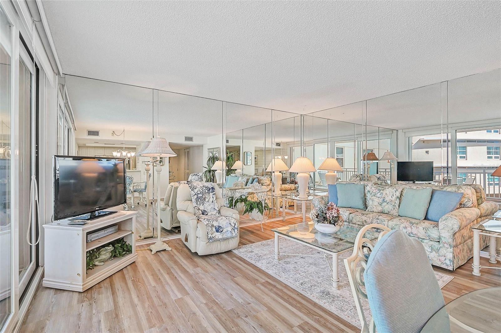 HOUSE SUN - Residential