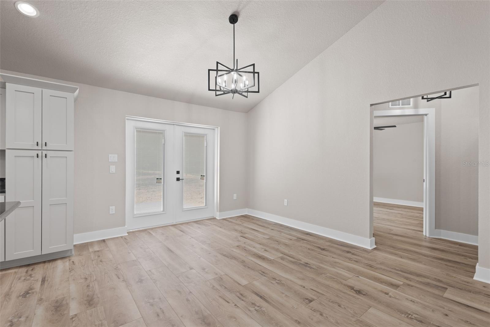UNIVERSITY ESTATES - Residential