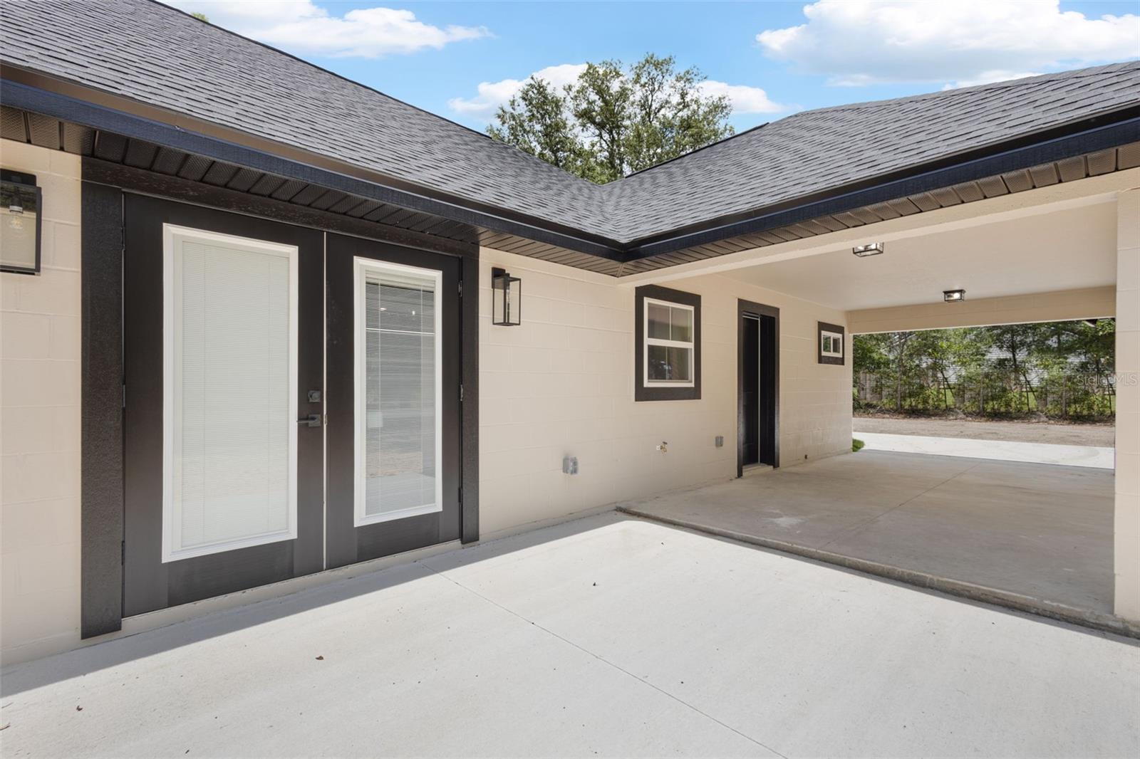 UNIVERSITY ESTATES - Residential