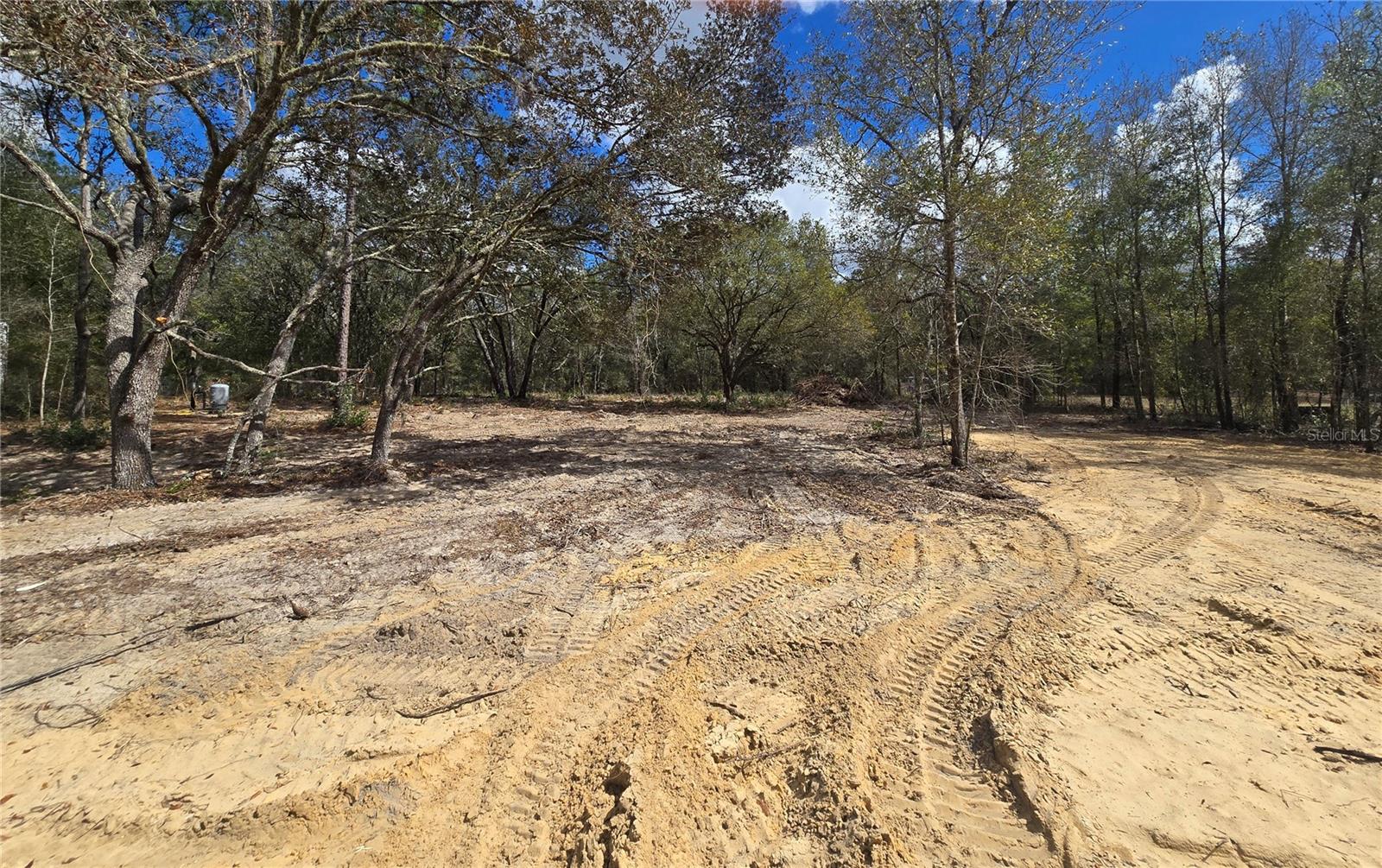 UNIVERSITY ESTATES - Residential