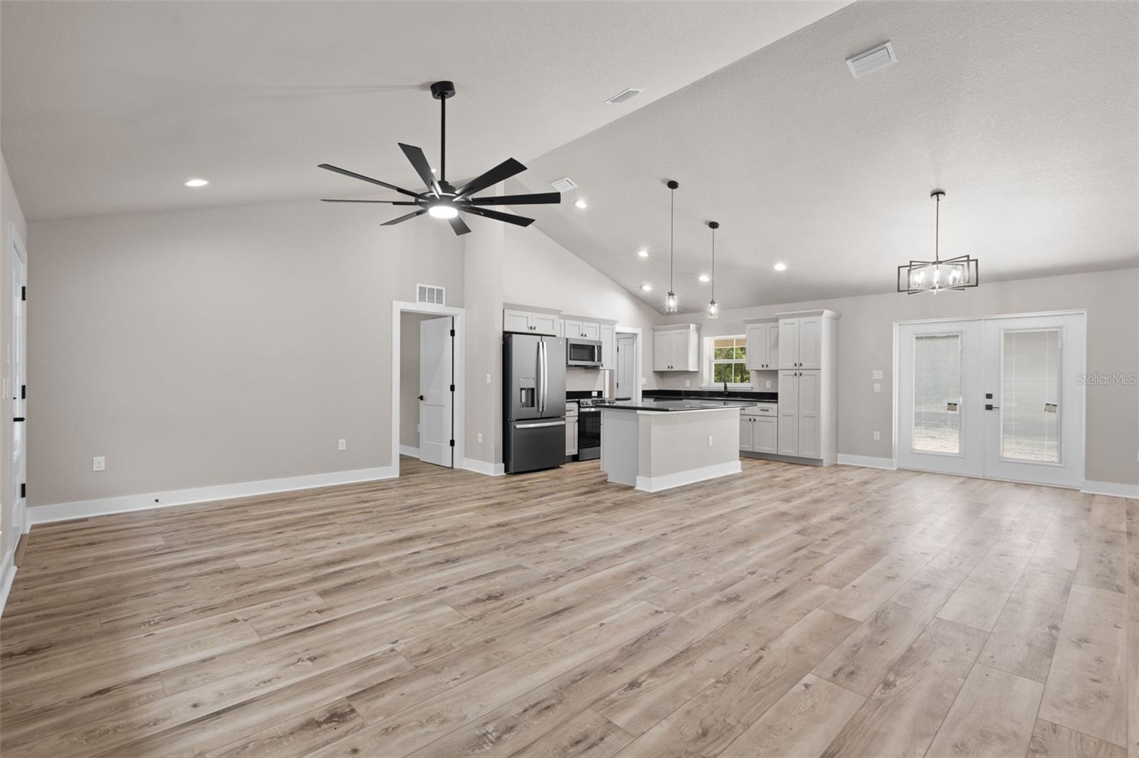 UNIVERSITY ESTATES - Residential