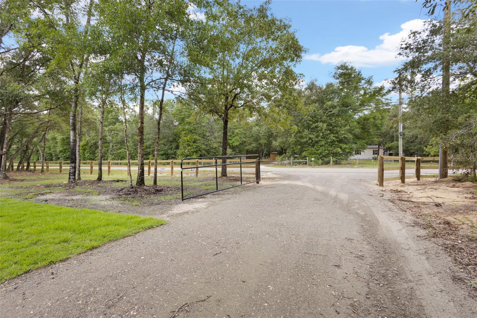 UNIVERSITY ESTATES - Residential