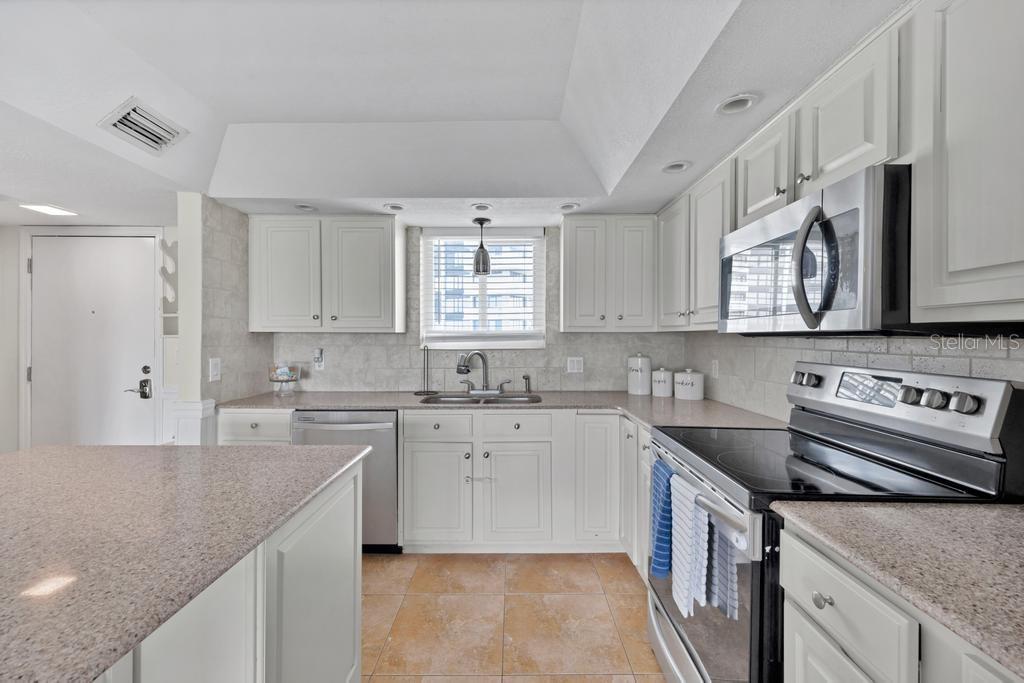 OCEAN BEACH CONDO CLUB 2 - Residential
