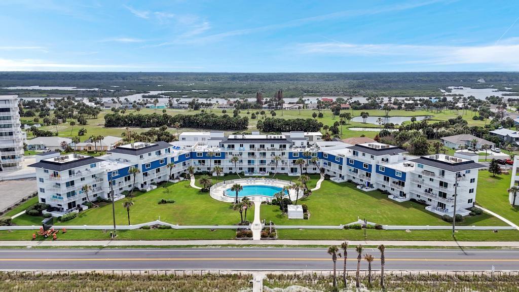 OCEAN BEACH CONDO CLUB 2 - Residential