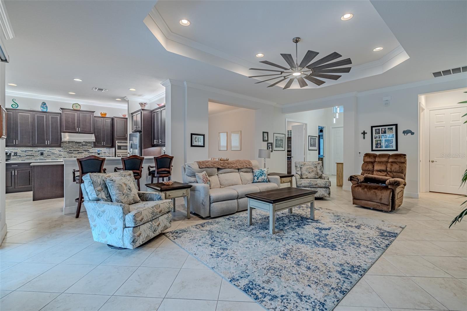 VALENCIA LAKES TR P - Residential