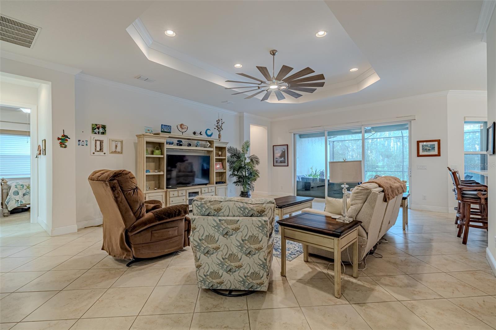 VALENCIA LAKES TR P - Residential