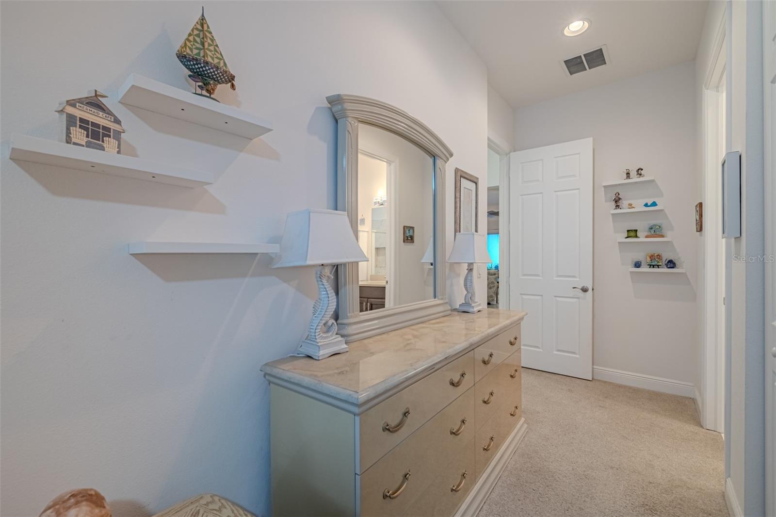 VALENCIA LAKES TR P - Residential