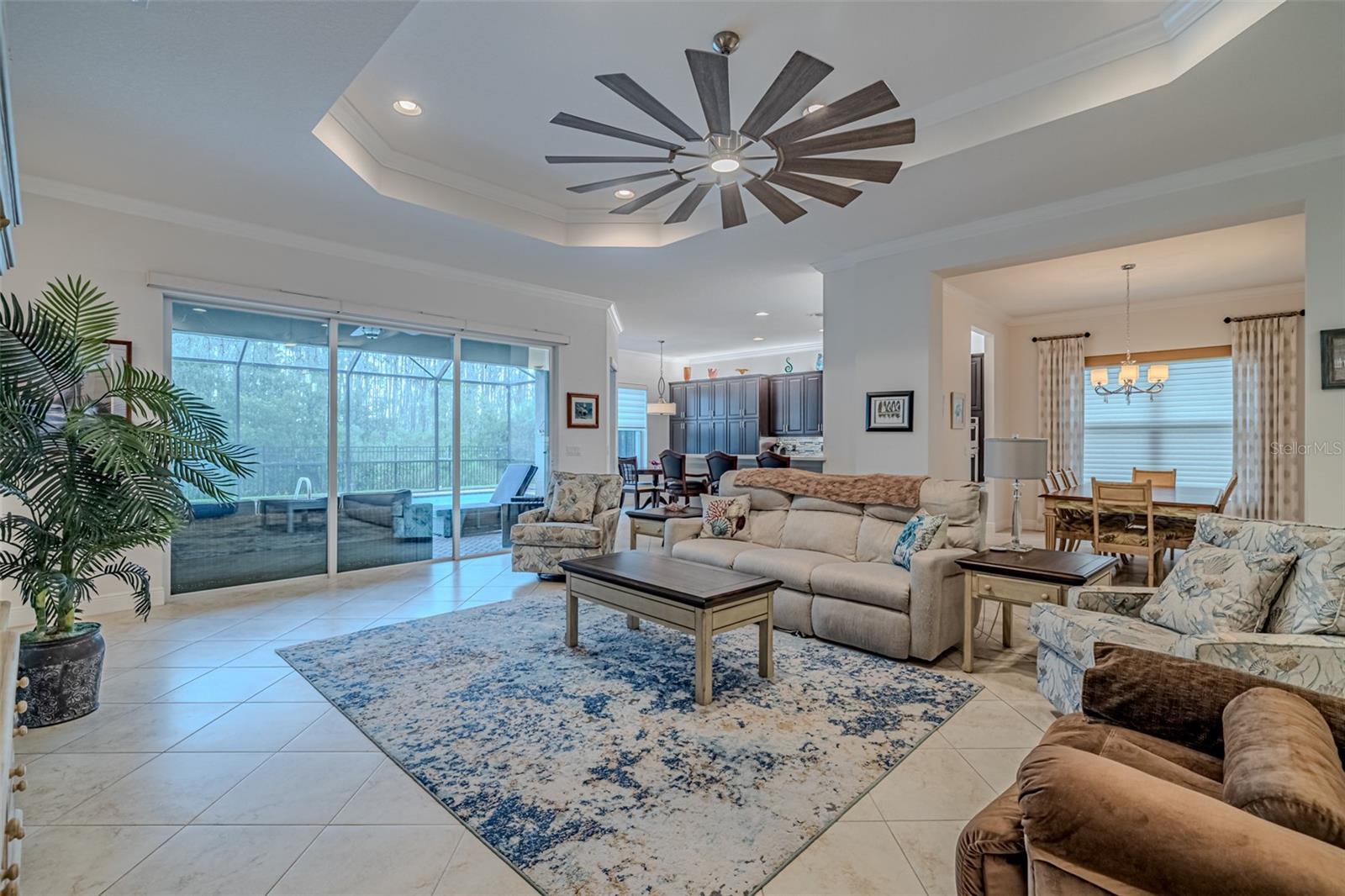 VALENCIA LAKES TR P - Residential