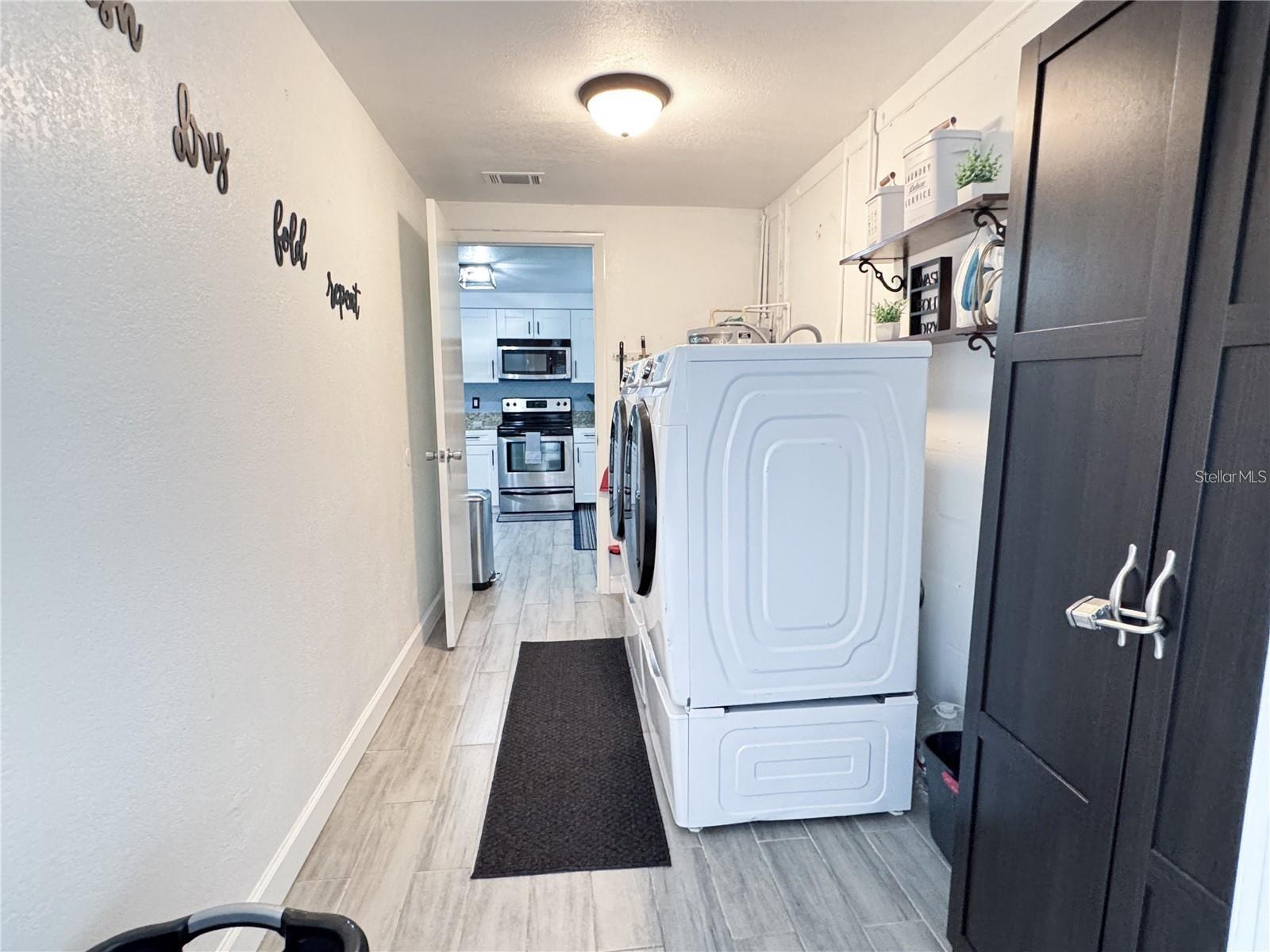 RIVERVIEW CREST UNIT 1 - Residential