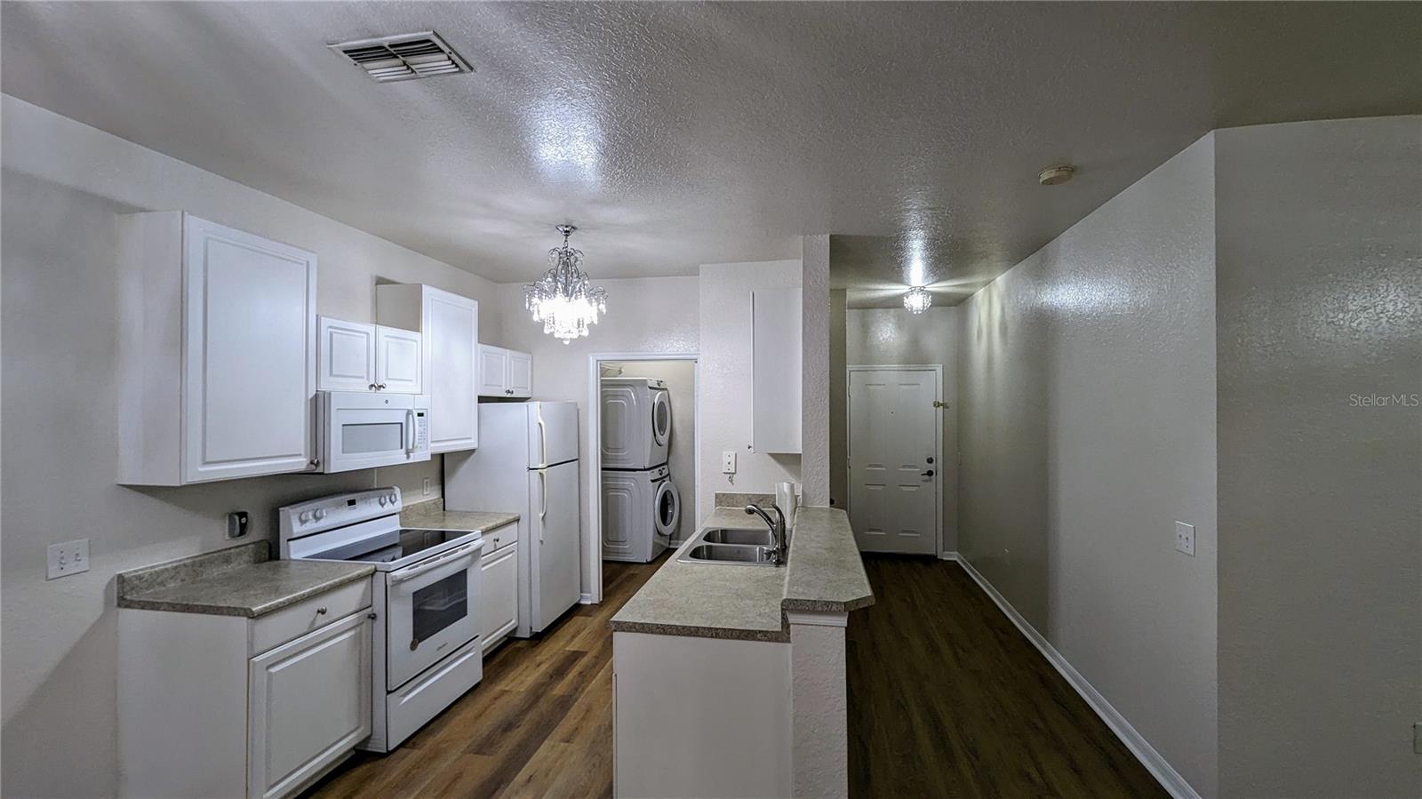 VILLAS AT SOUTHERN DUNES CONDO - Residential Lease