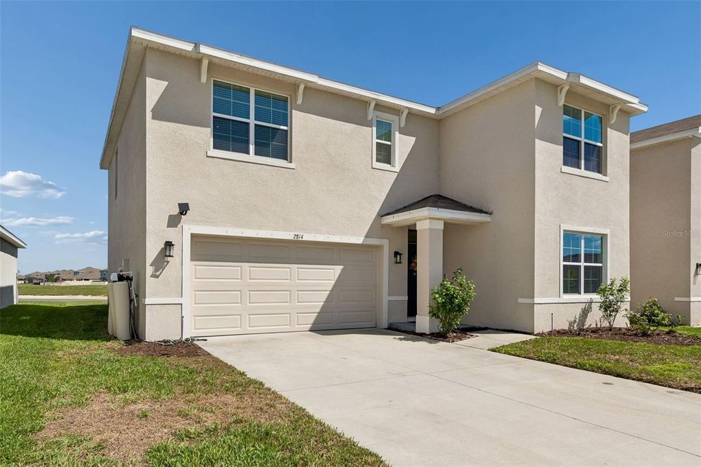 Photo of 2814 Common Fig Run, Wesley Chapel, FL 33543 (MLS # TB8486636)