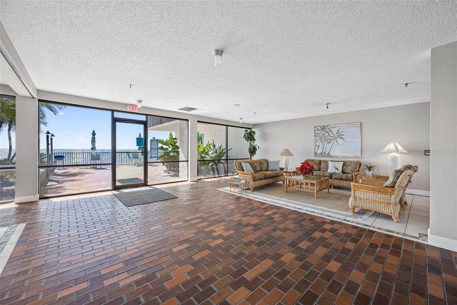 SURFSIDE TOWER CONDO - Residential