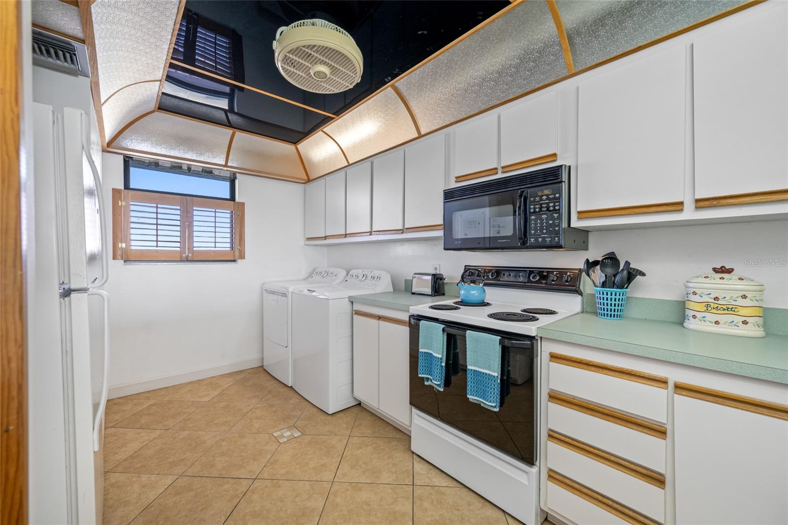 SURFSIDE TOWER CONDO - Residential