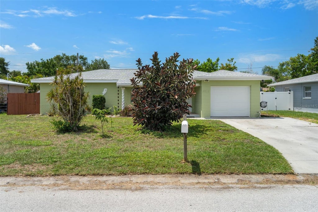 Photo of 9812 51st Avenue N, St Petersburg, FL 33708 (MLS # W7886650)