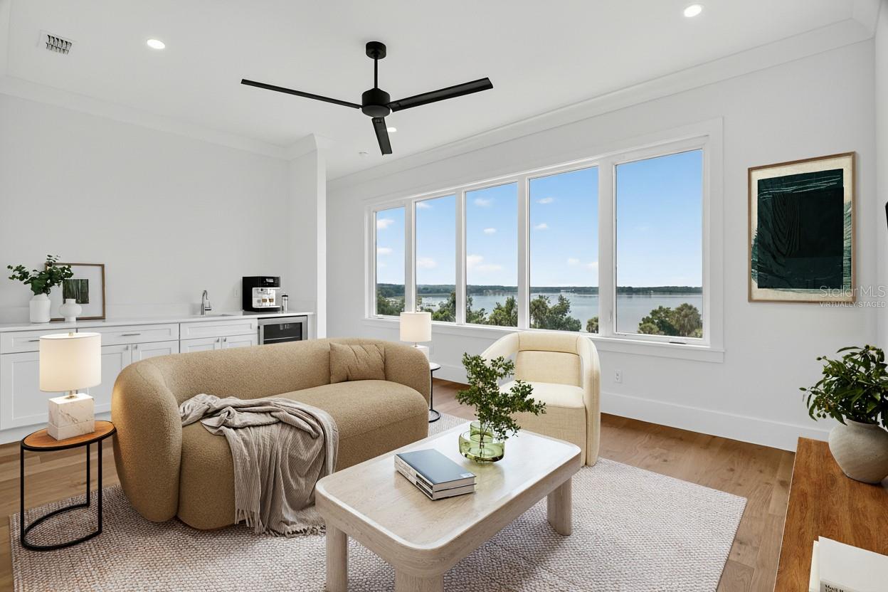 COTTAGES ON 11TH - Residential