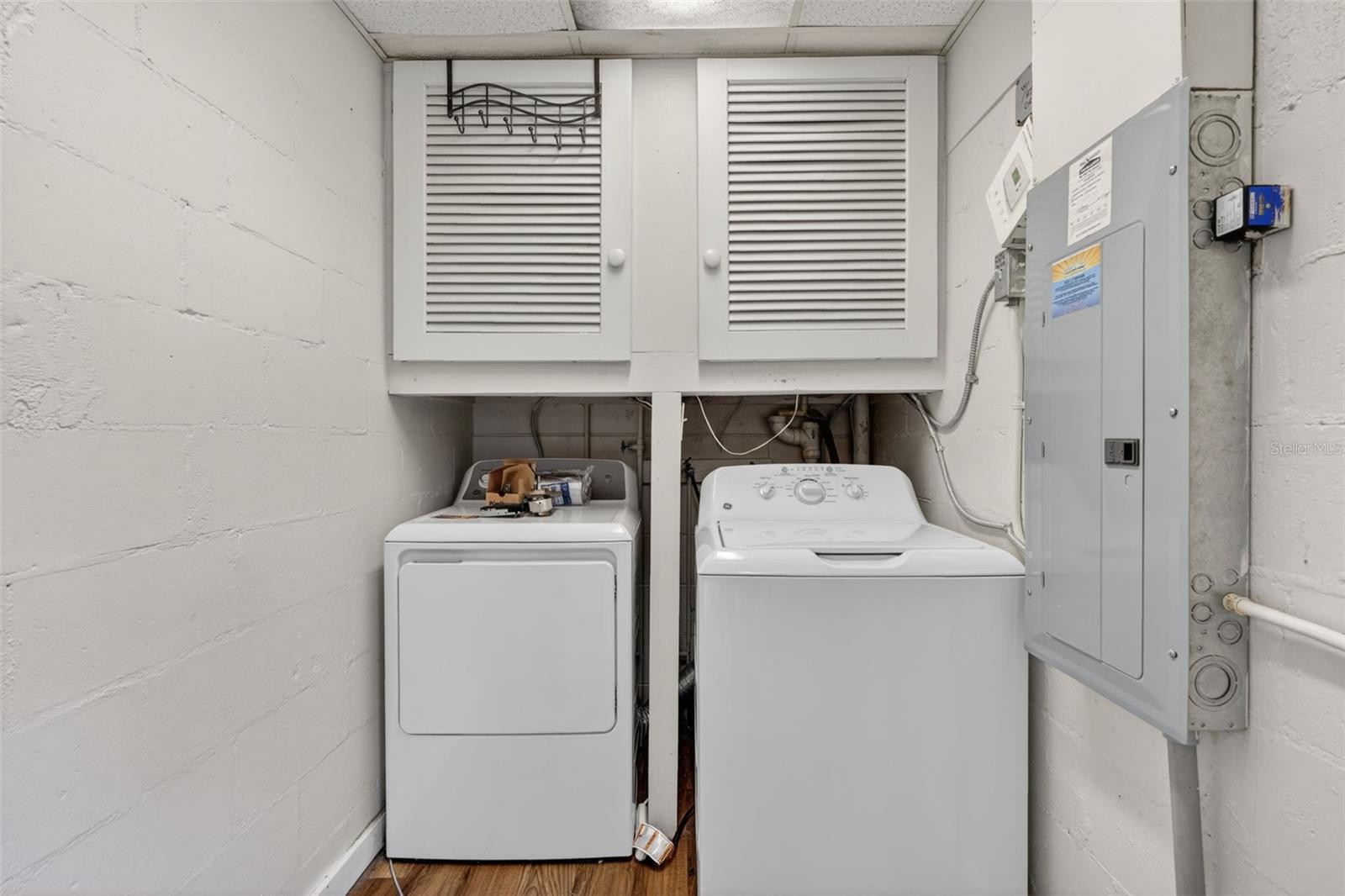 WHITES REP - Residential