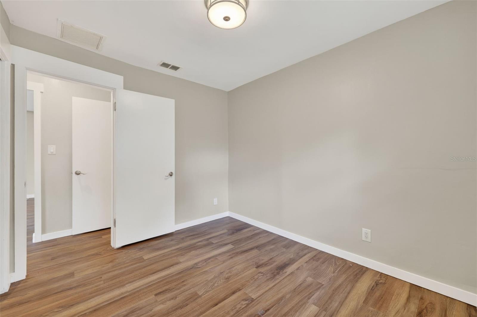 WHITES REP - Residential