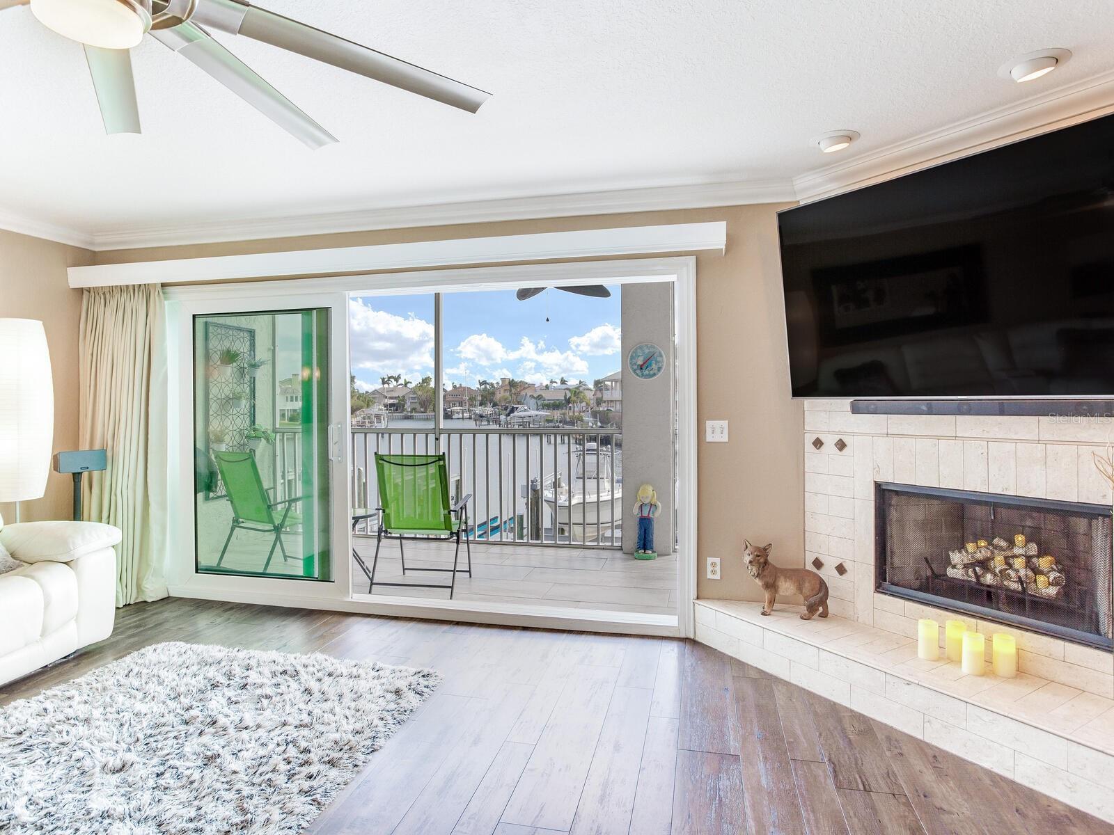 TIERRA SHORES TWNHMS - Residential