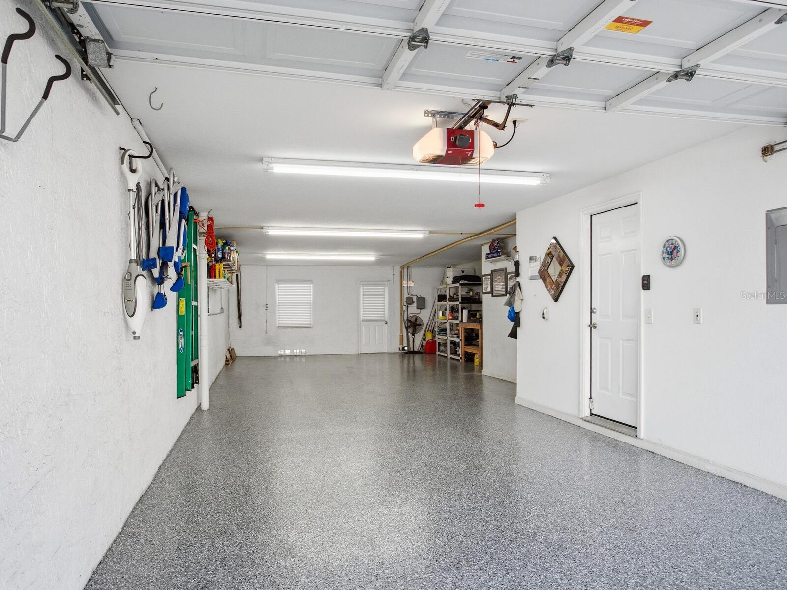 TIERRA SHORES TWNHMS - Residential