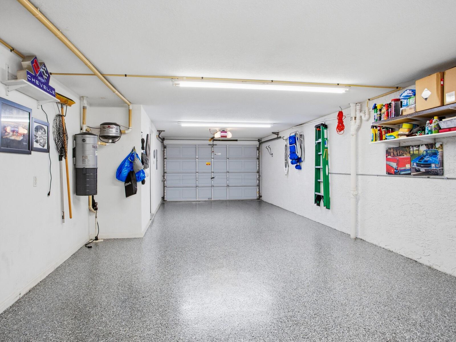 TIERRA SHORES TWNHMS - Residential